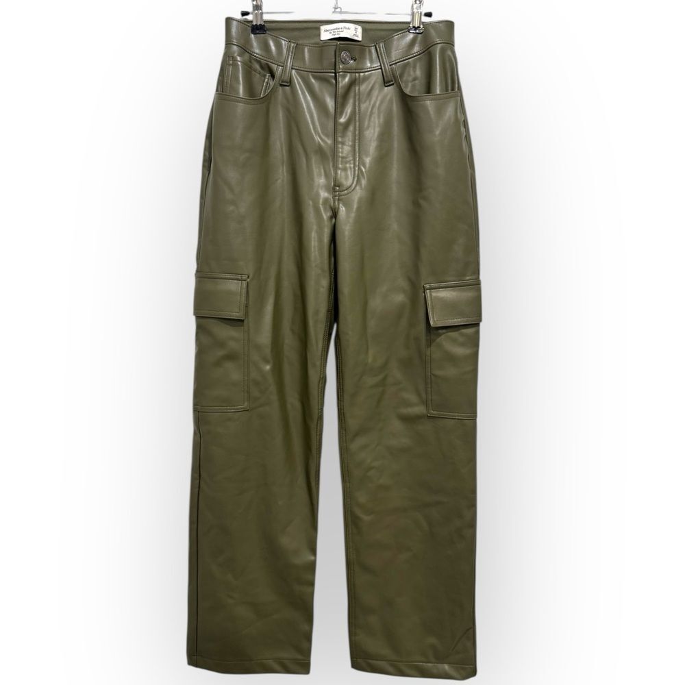Abercrombie & Fitch 90s Relaxed High Rise Faux Leather Cargo Pants Olive Sz 27/4